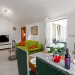 Helles Nur 350 Meter Zum Mit Meerblick Und Schoener Terrasse Apartment *