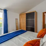 Helles Nur 350 Meter Zum Mit Meerblick Und Schoener Terrasse *