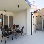 Apartment Helles Nur 350 Meter Zum Mit Meerblick Und Schoener Terrasse