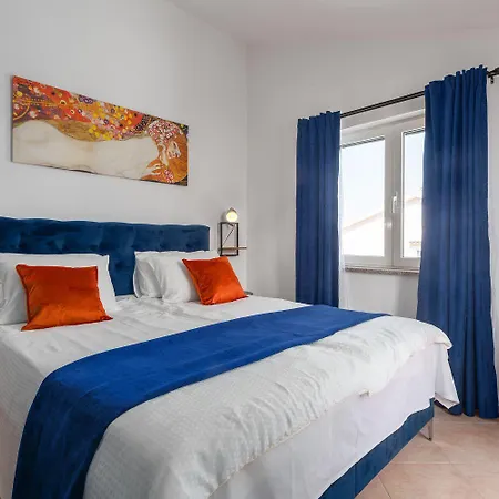 Helles Nur 350 Meter Zum Mit Meerblick Und Schoener Terrasse פורץ