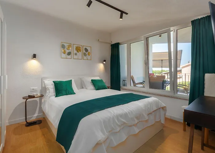 דירה Helles Nur 350 Meter Zum Mit Meerblick Und Schoener Terrasse