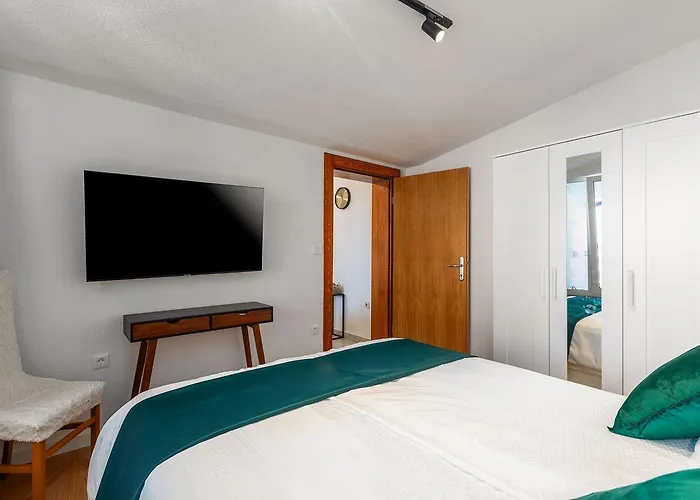 Helles Nur 350 Meter Zum Mit Meerblick Und Schoener Terrasse Apartament *