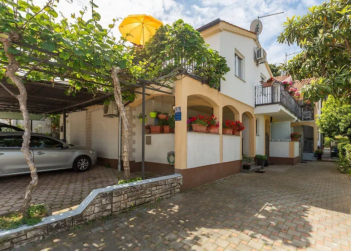 Helles Nur 350 Meter Zum Mit Meerblick Und Schoener Terrasse